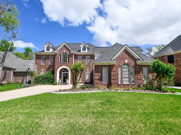 7311 Timberlake Dr, Sugar Land, TX 77479