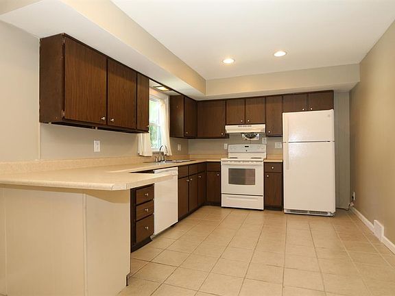5th image of 4715 Fairfield Ave