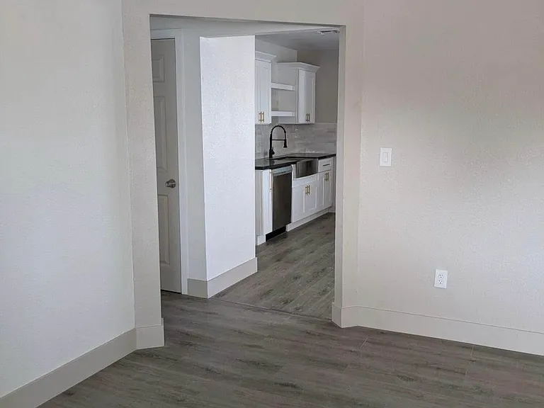 513 N Lincoln Ave — Photo 7