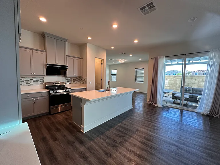 15852 Ellington Way — Photo 9