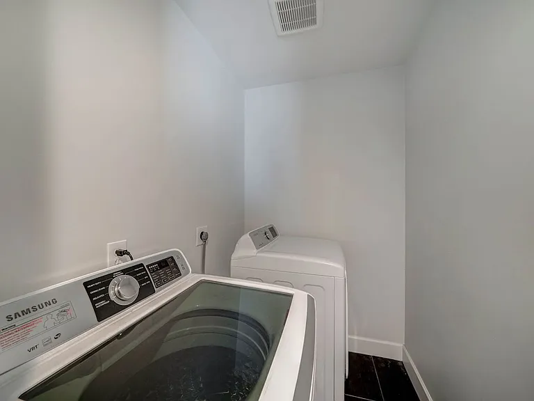 504 E Roosevelt St #1103 — Photo 23