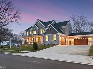 1921 Hull Rd, Vienna, VA 22182