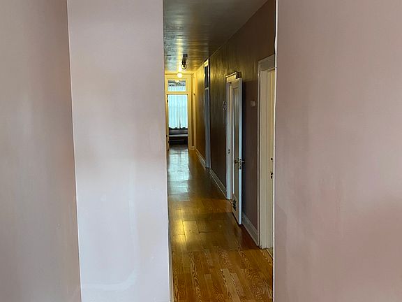 3rd image of 2134 Rockwell Ave #2154