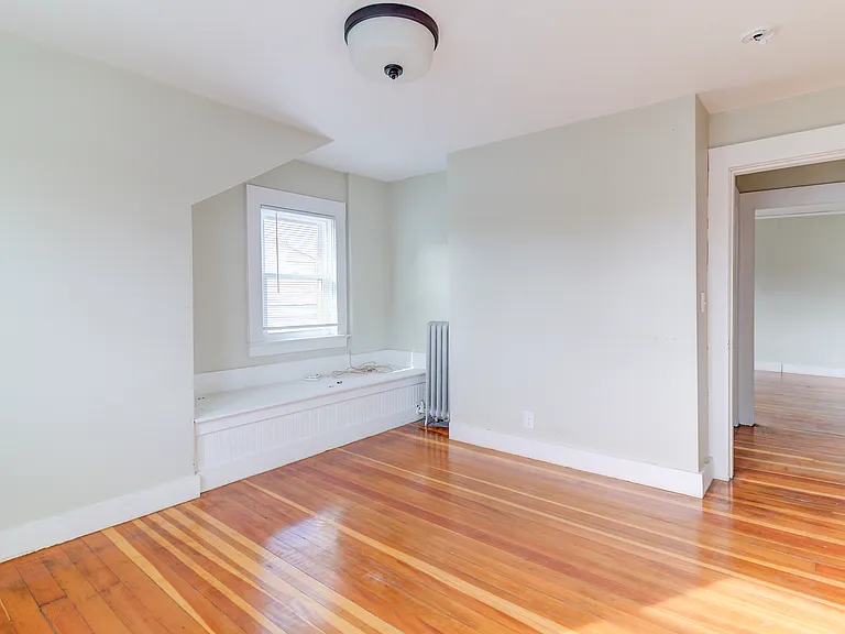 131 Washington Ave #3 — Photo 2