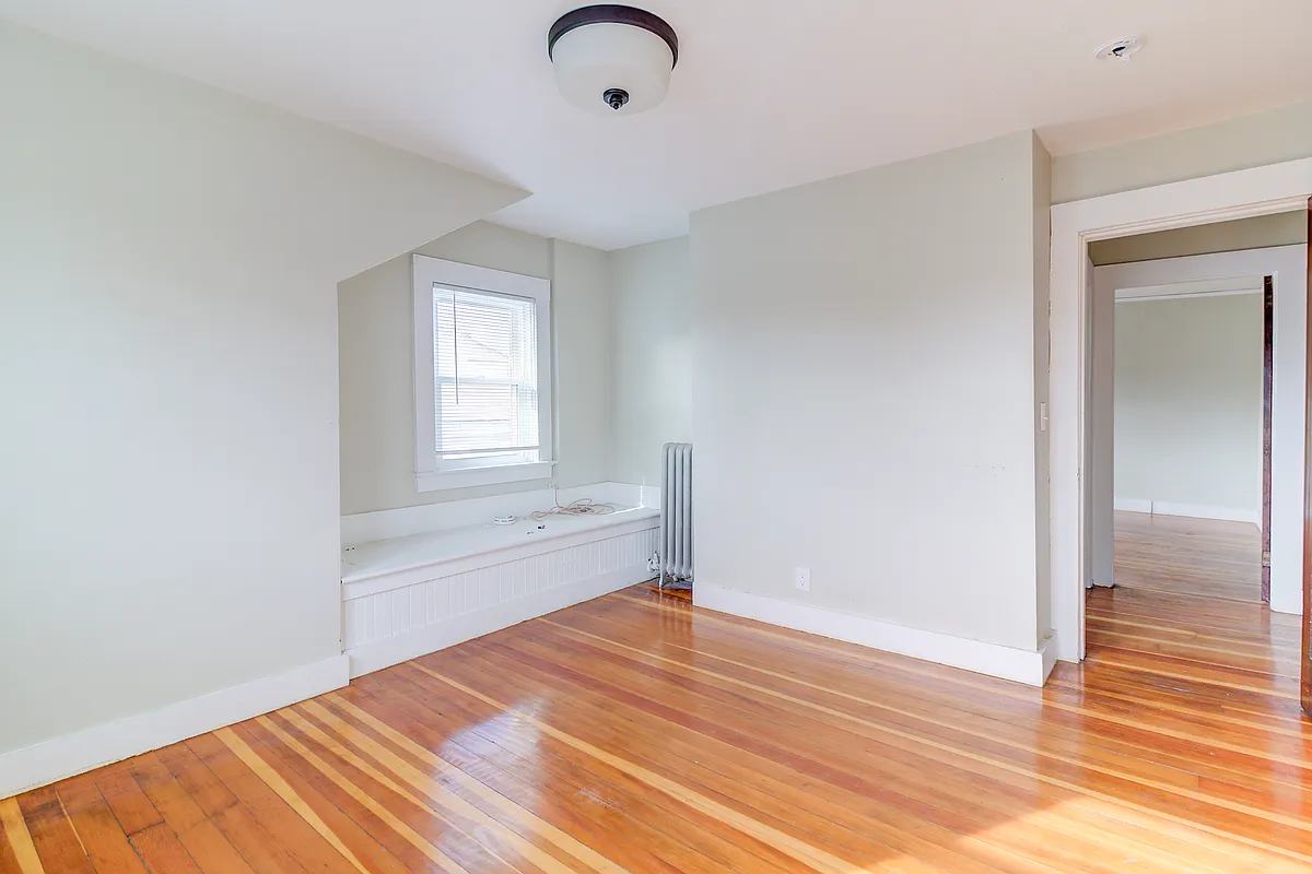 Building Photo - 131 Washington Ave #3