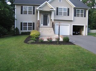 295 Masullo Pkwy, Schenectady, NY 12306