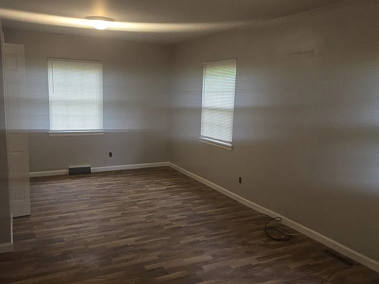 118 Clark Blvd — Photo 22