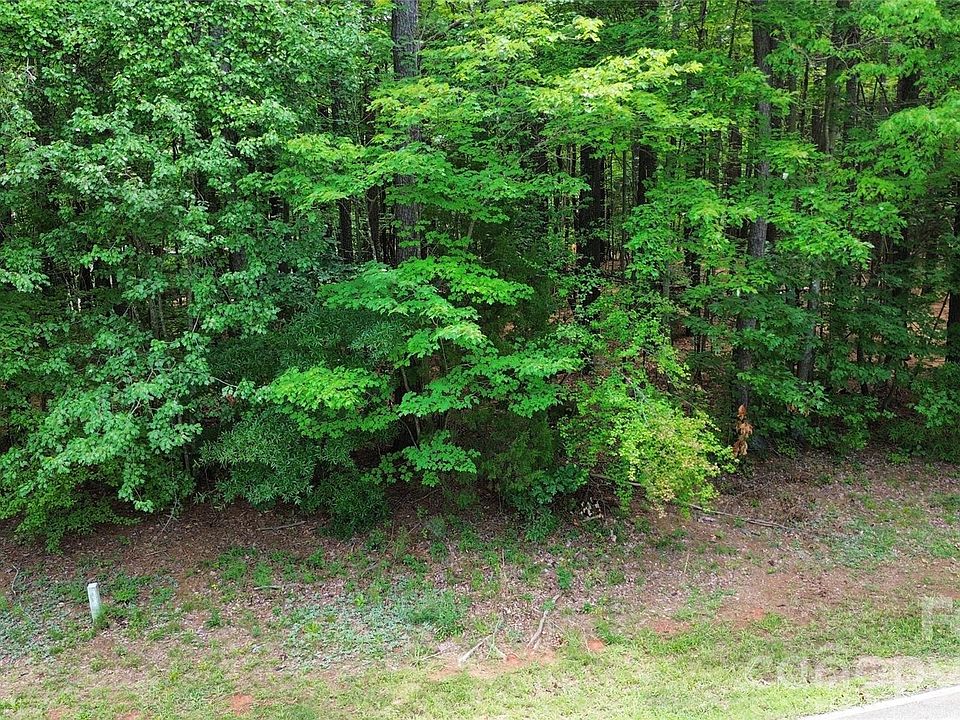 2nd image of 7895 Bankhead Rd
