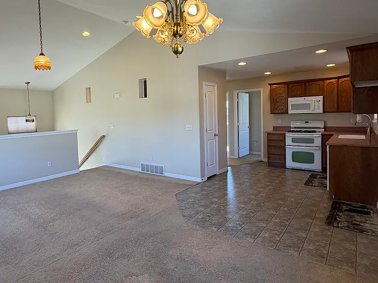4753 E Kaylee Ct — Photo 7