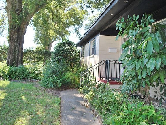2nd image of 3214 De Carlo Ln