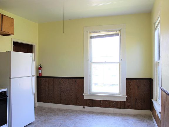 4th image of 303 E Eliza St #4