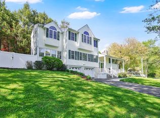 1214 Longmeadow St, Longmeadow, MA 01106