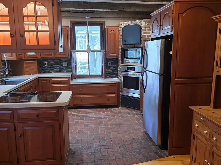 882 Fritztown Rd — Photo 13