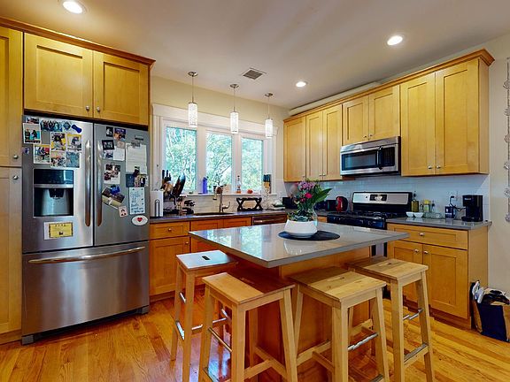 2nd image of 71 Williams St #2