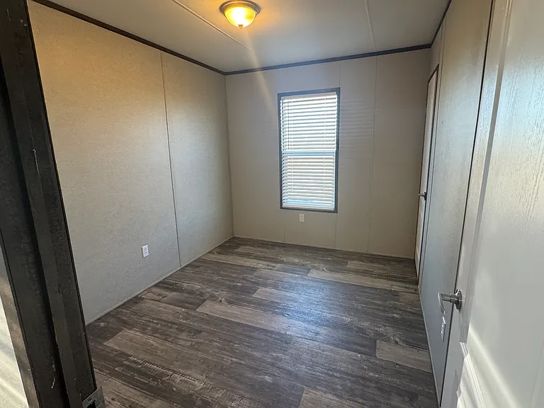 9014 Private Road 7335 — Photo 6