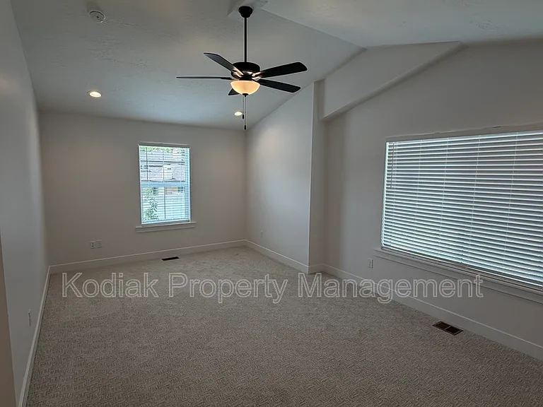 8812 S Cys Park Ln — Photo 22