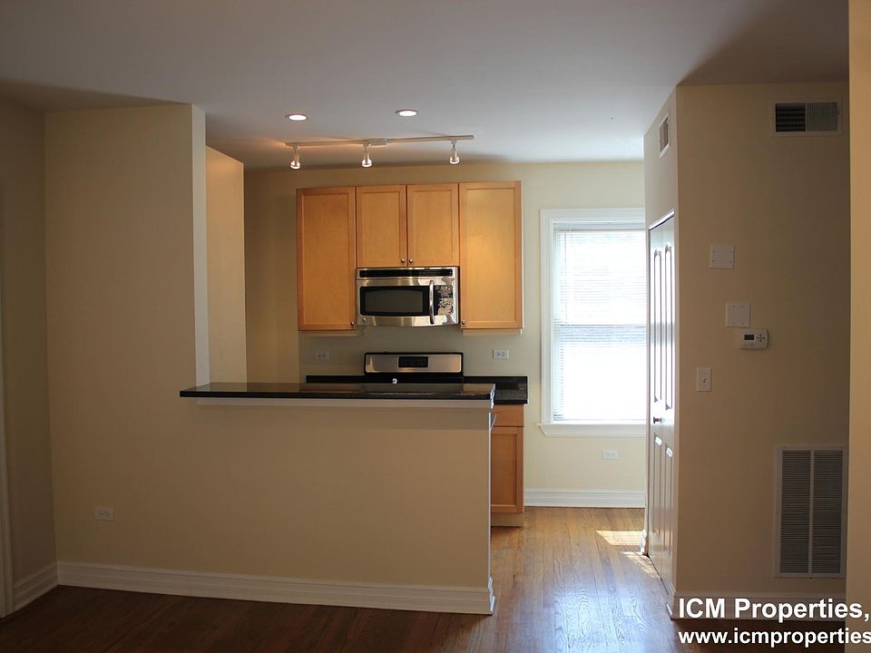 1st image of 3816 N Sheffield Ave #3K