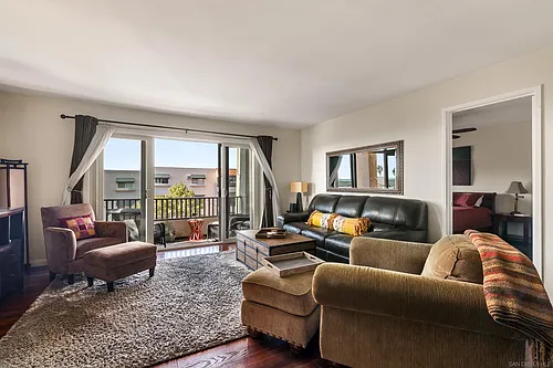 2530 Clairemont Dr #206 Photo 1