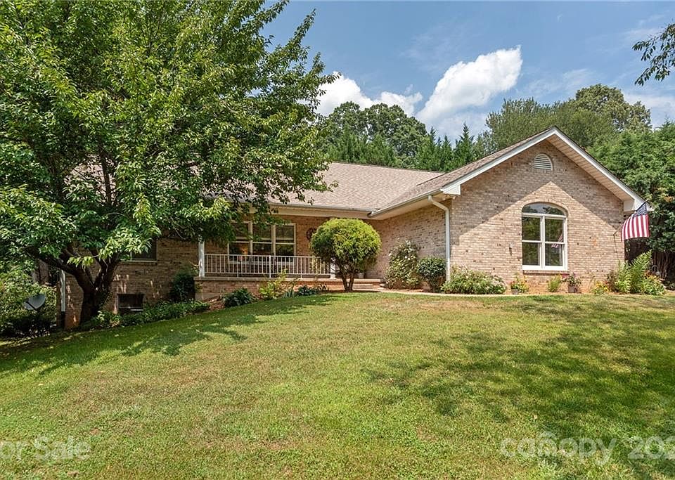 40 Fox Valley Ct, Hendersonville, NC 28791 Zillow