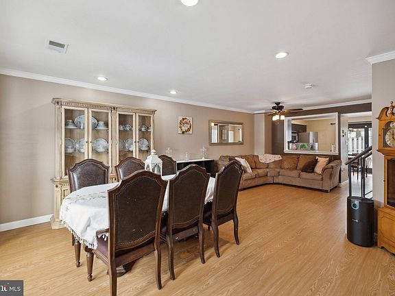 4th image of 3420 Caledonia Cir