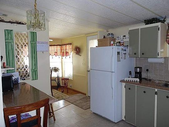 3rd image of 2343 Sandlewood Ln