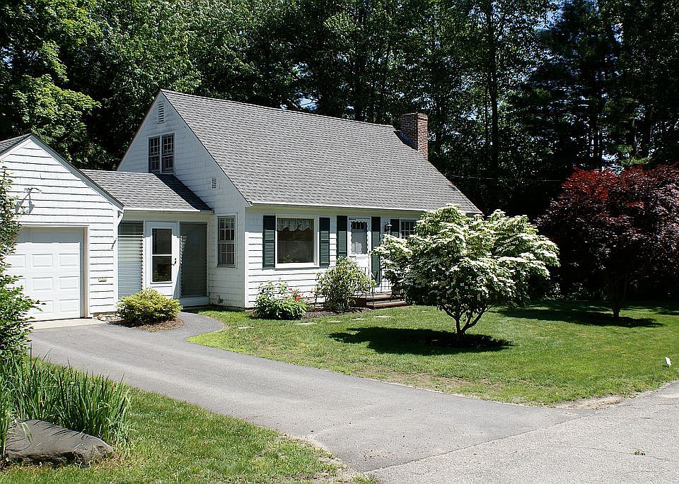 2nd image of 4 Granite St