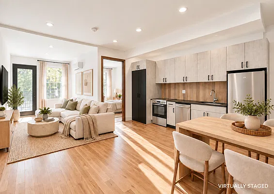 Living room, photo 1