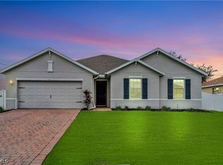 511 SW 26th Ave, Cape Coral, FL 33991