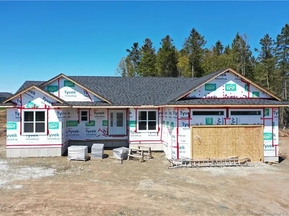32 Homestead Dr, Hampton, NB E5N 0J6