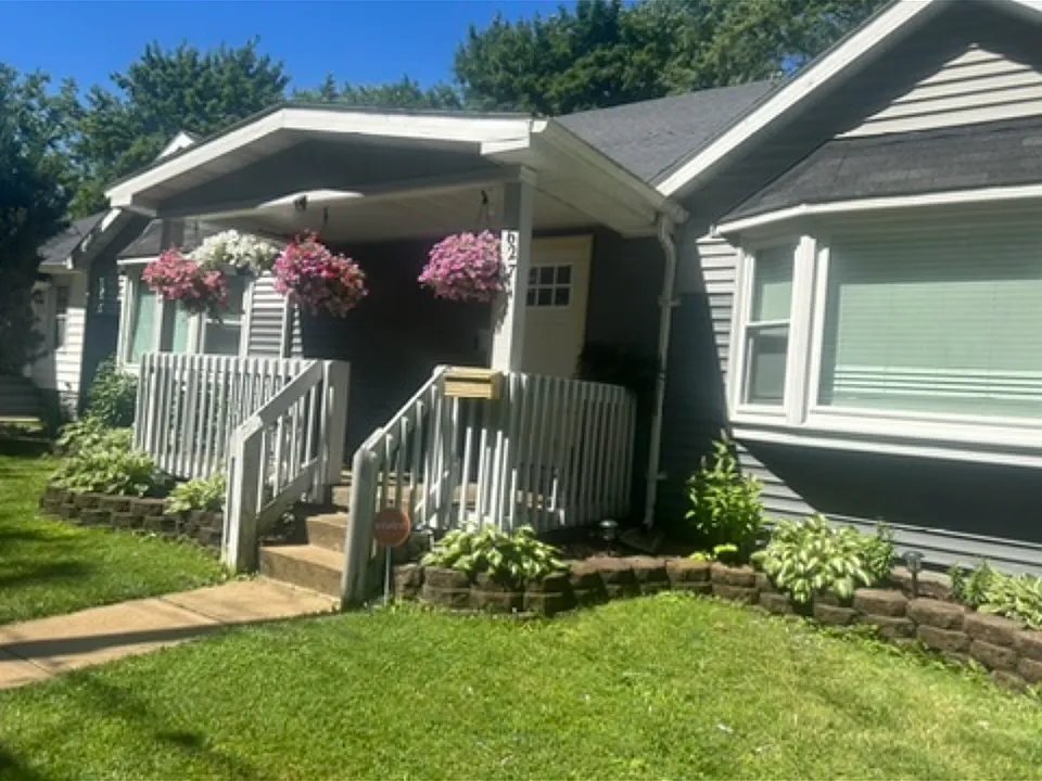 627 Dayton Ave