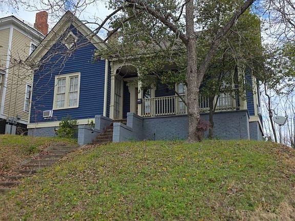 2nd image of 975 Maple St