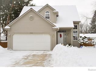 7245 Ida Ter, Waterford, MI 48329