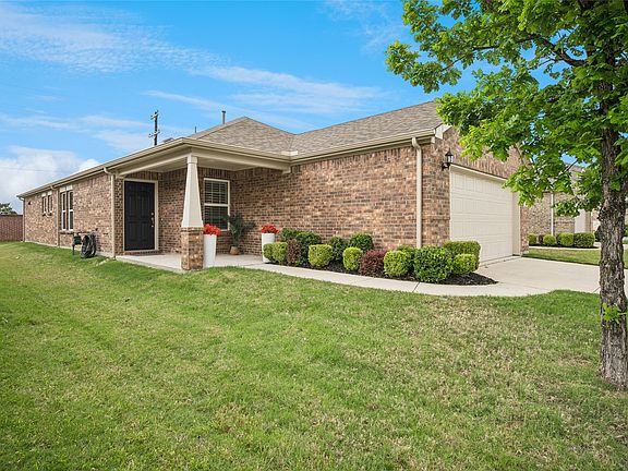2nd image of 2054 Marsh Point Dr