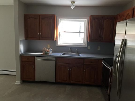 3rd image of 5215 Mountain View Dr