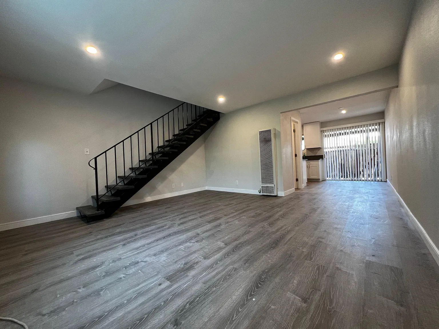 2 bed, 1275 sqft, $2,995 — Photo 1