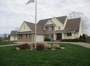 571 N Fairview Dr, Rockport, IN 47635