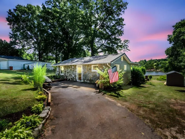 525 Lake Rd, Inman, SC 29349