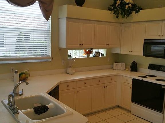 3rd image of 9029 Huntington Pointe Dr