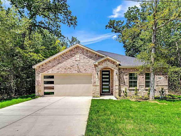 2nd image of 109 Oakwood Dr