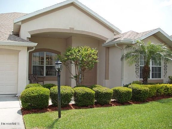 2nd image of 5847 Arlington Cir