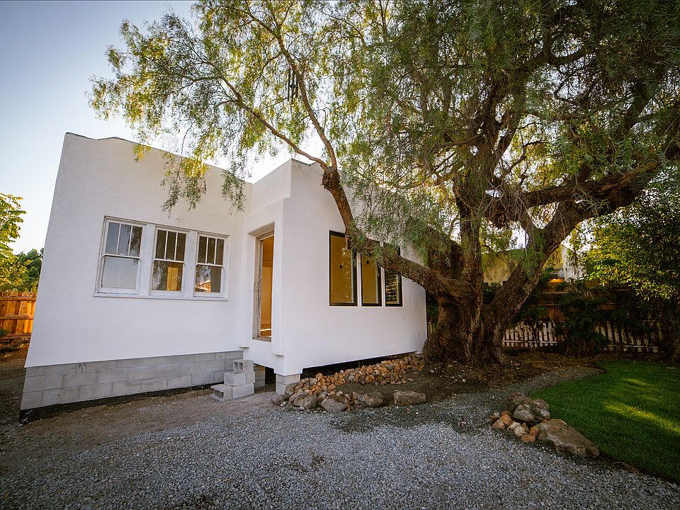 1st image of 362 Palm Ave #2