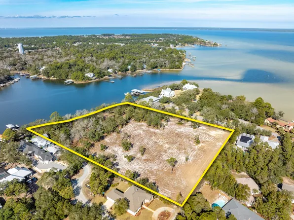 704 E Mack Bayou Dr, Santa Rosa Beach, FL 32459