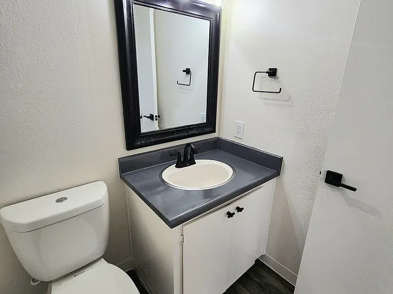 Park West Apartments — Photo 59