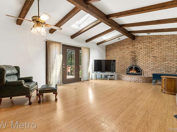 4th image of 56811 Foxcroft Ct