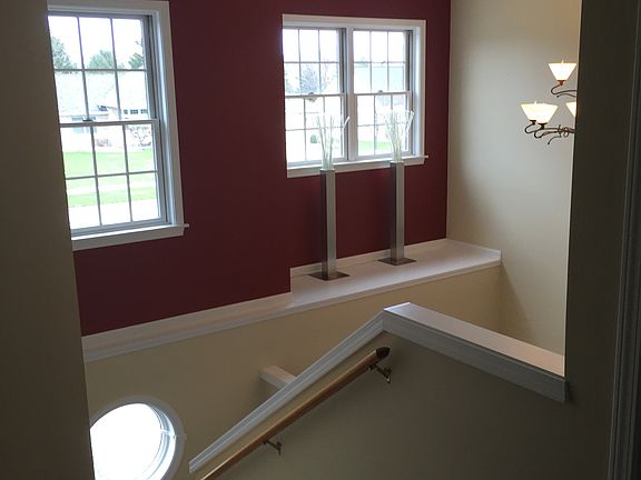 4th image of 570 Northview Dr