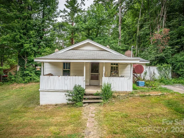 915 Pigeon St, Waynesville, NC 28786