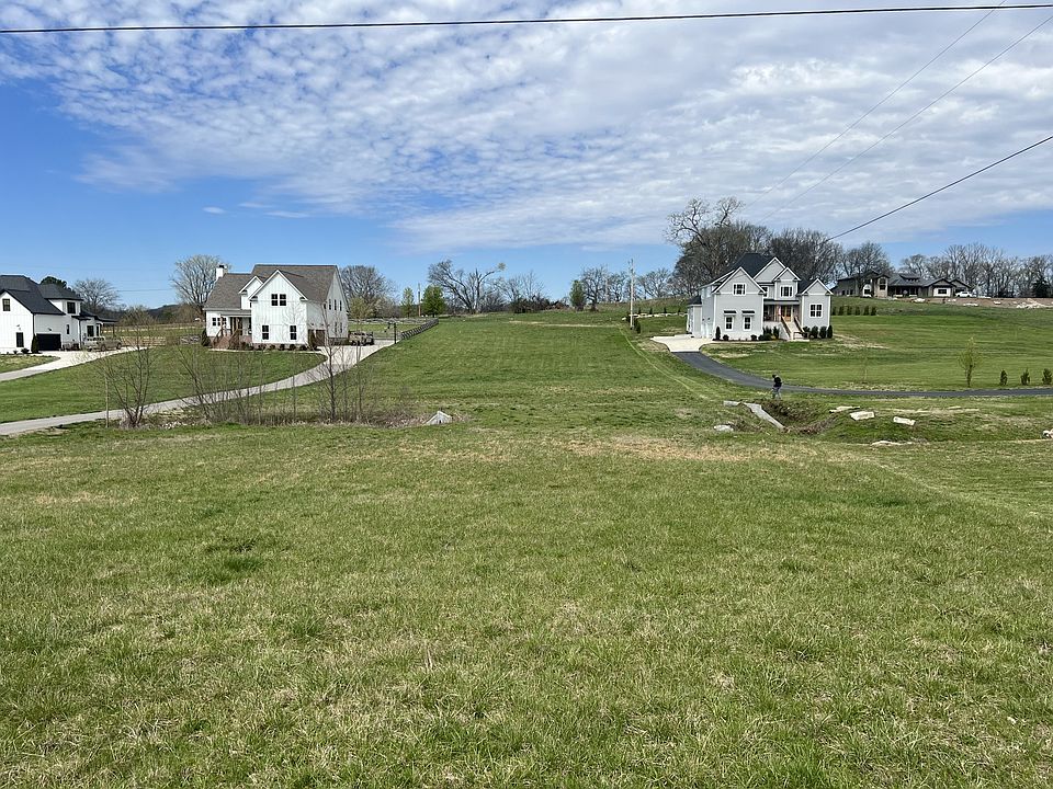 2nd image of 1213 Cliff Amos Rd
