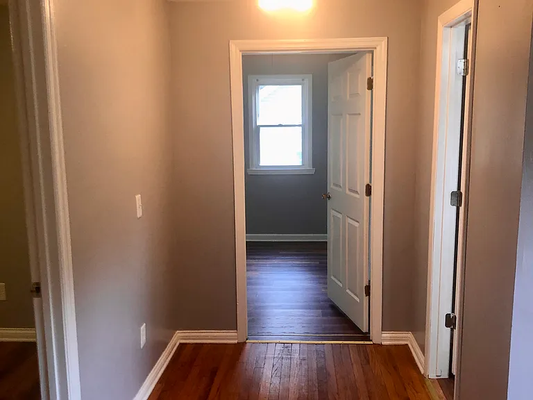 1010 C Smith St — Photo 34