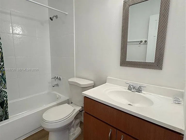 4732 SW 33rd Ave #206 — Photo 7
