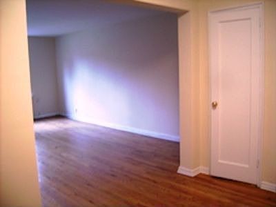 2nd image of 21 Schenck Ave APT 3BB